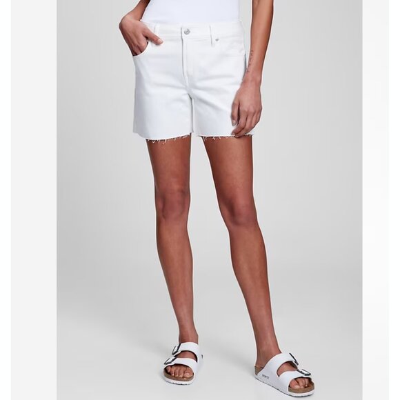 GAP 5" Mid Rise Shorts in White NWT New - Picture 3 of 5